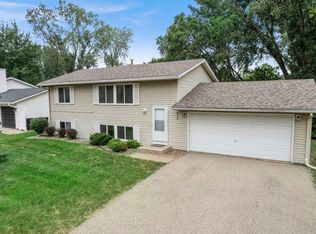 2115 Cliffview Dr, Eagan, MN 55122