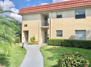 36 Pine Arbor Ln APT 201, Vero Beach, FL 32962