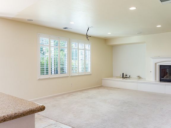 5th image of 9457 California Oak Cir