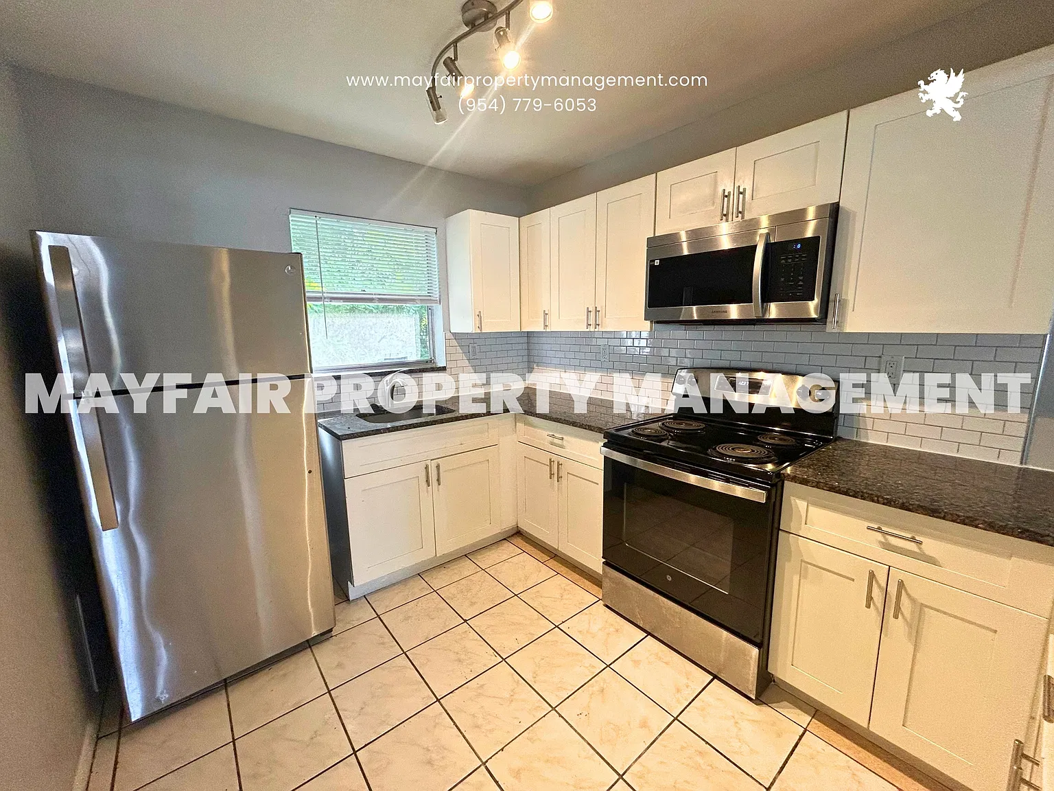 1440 NW 22nd St — Photo 3