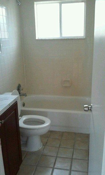 2nd image of 320 NW 4th St