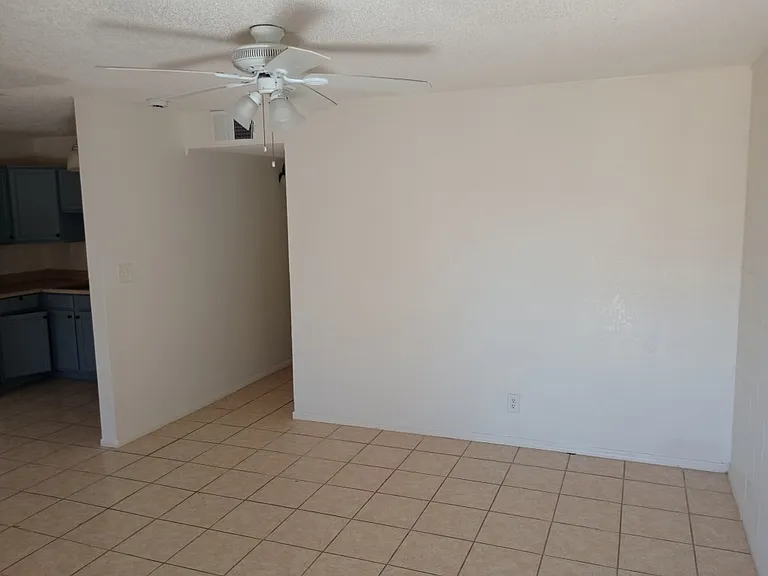 401 N D St #15 — Photo 13