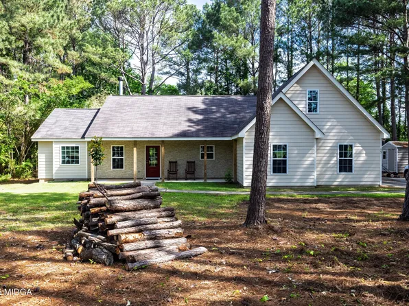 85 Teamon Cir, Griffin, GA 30223