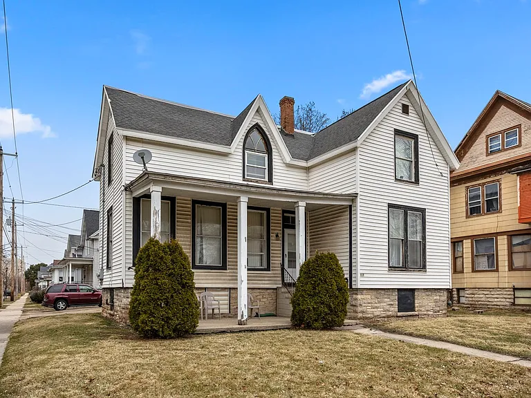 117 W Division St — Photo 12