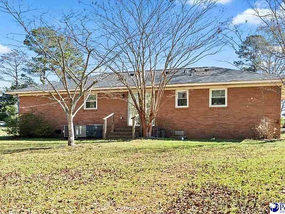 2nd image of 905 Vivian Rd