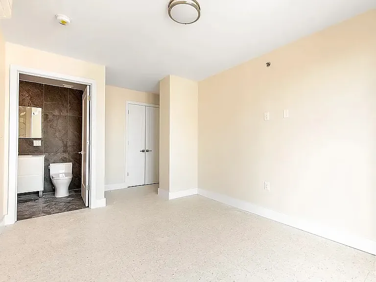 1669 E 19th St #PENTHOUSE — Photo 5