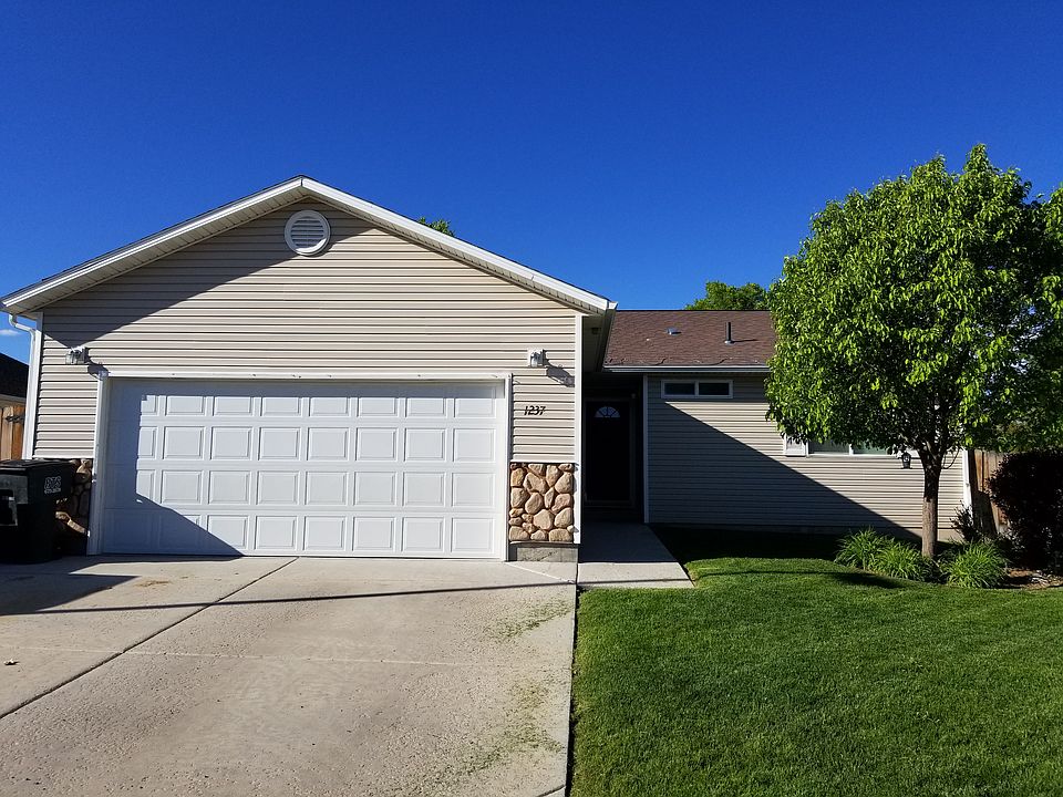 1st image of 1237 Deserado Dr