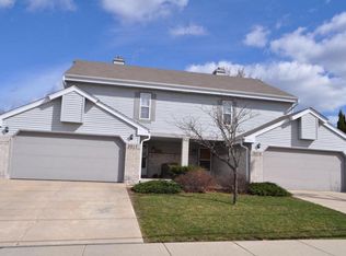 2017 Wolf Rd, Waukesha, WI 53186