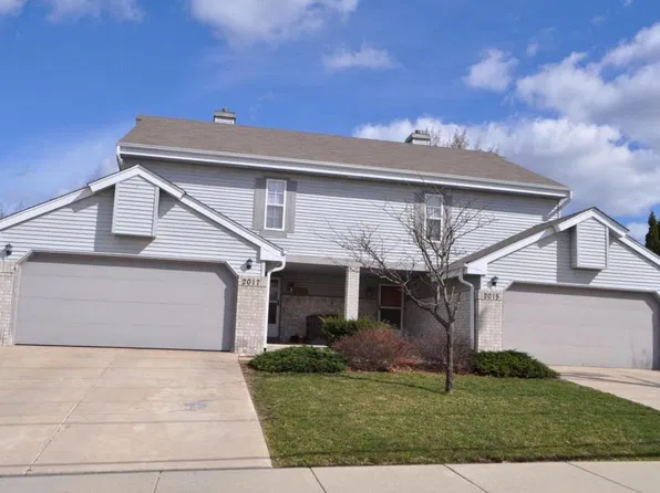2017 Wolf Rd, Waukesha, WI 53186