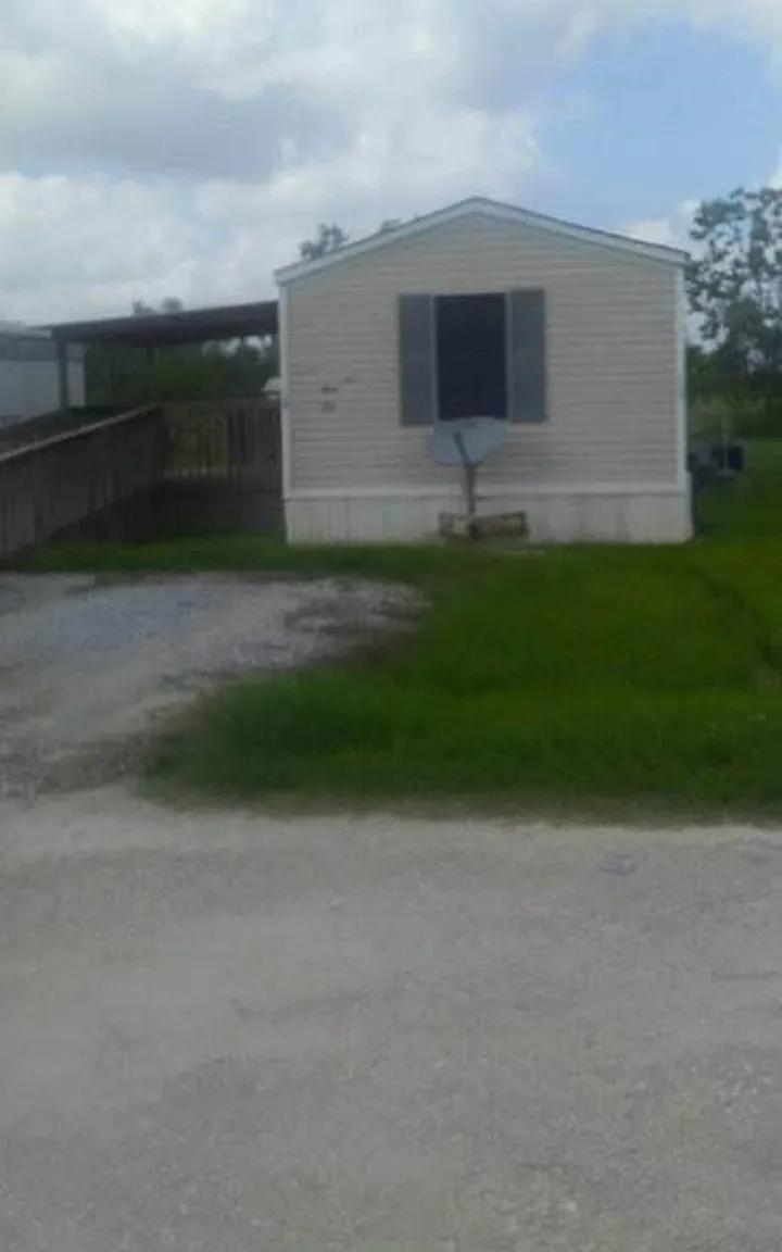 2 bed, 700 sqft, $775 — Photo 1