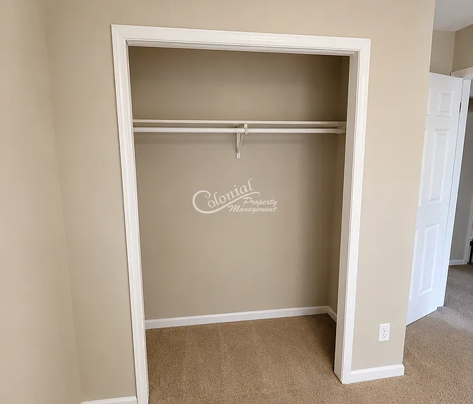 2214 Carousel Dr — Photo 15