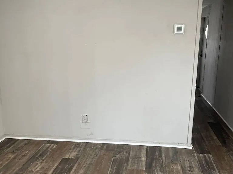 204 Farrell St — Photo 9
