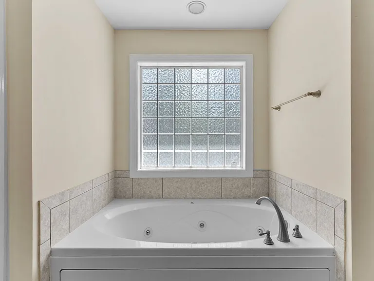 5802 Rainsford Dr — Photo 29