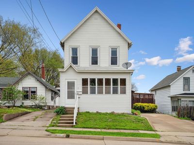 817 Clarke Dr, Dubuque, IA, 52001