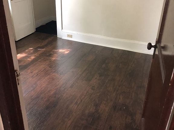 3rd image of 8811 S Highland Ave