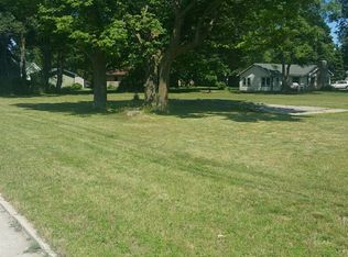 1108 State St, Charlevoix, MI 49720