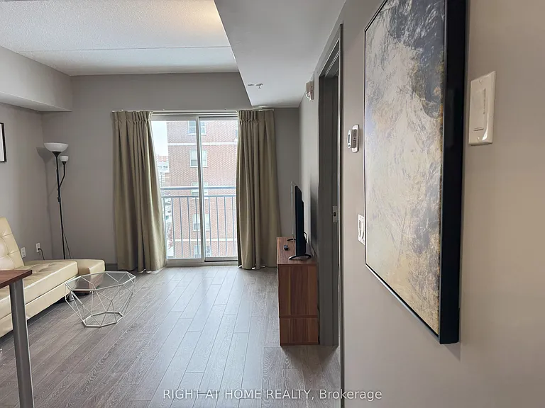 321 Spruce St #501 — Photo 9