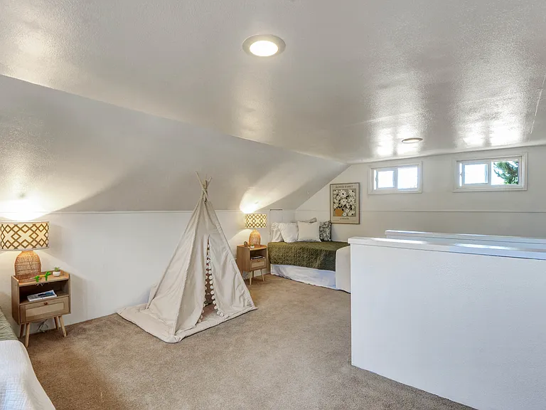703 Manzanita Ave — Photo 29