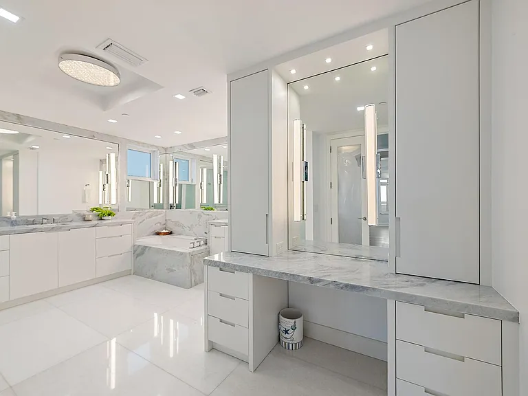 2070 N Ocean Blvd #Penthouse 4 — Photo 23