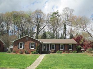 1515 Ilchester Dr, Greensboro, NC 27408