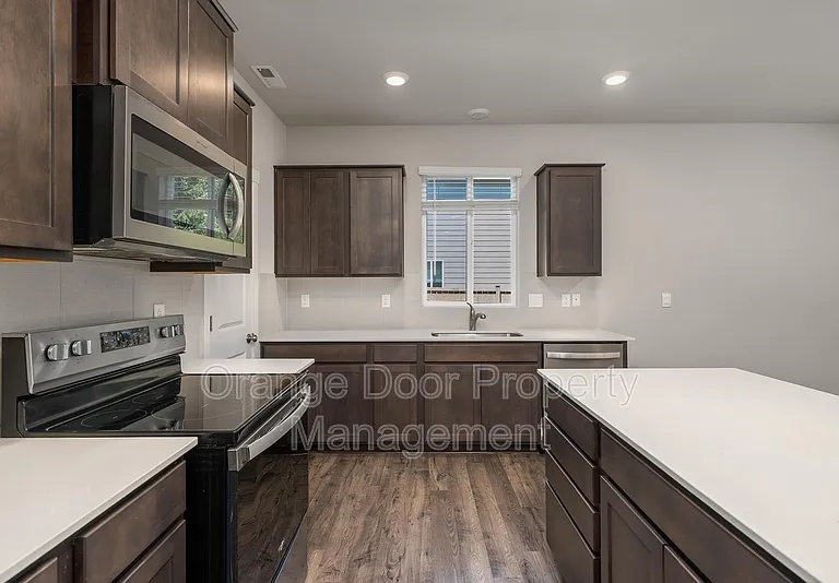 5611 151st Street Ct E — Photo 5