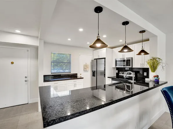 1024 SE 3rd Avenue #207, Dania Beach, FL 33004
