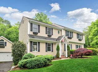 12 Strong St, Mahwah, NJ 07430