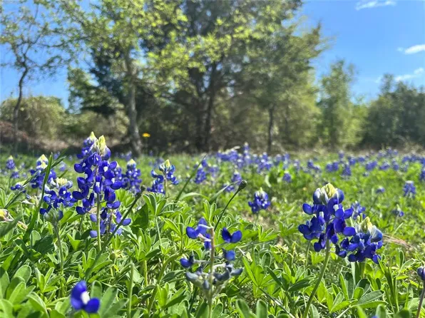 222 Mokulua Ln, Bastrop, TX 78602