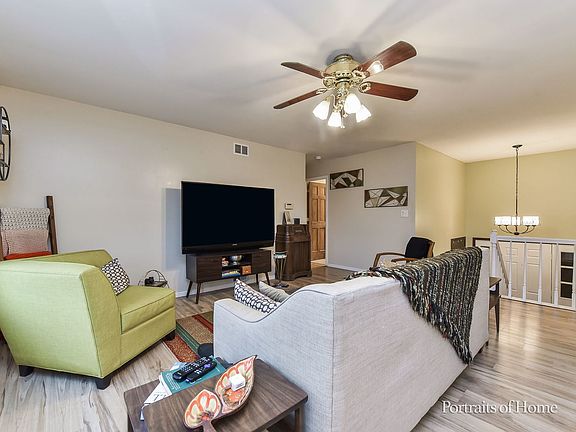 5th image of 3865 Shoreline Dr