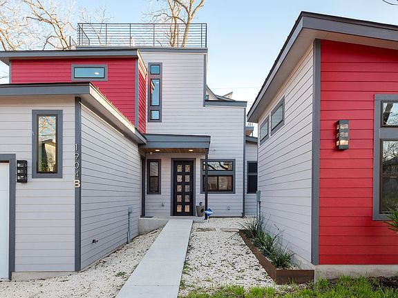 1904 SL Davis Unit B - Enter via the alleyway between Pennsylvania and SL Davis