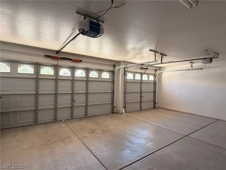 212 Horizon Peak Dr — Photo 36