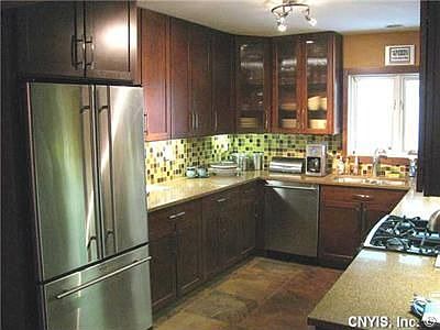 2nd image of 101 Sedgwick Dr #1