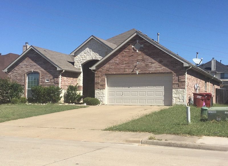 2nd image of 1804 Meadowlark Ln