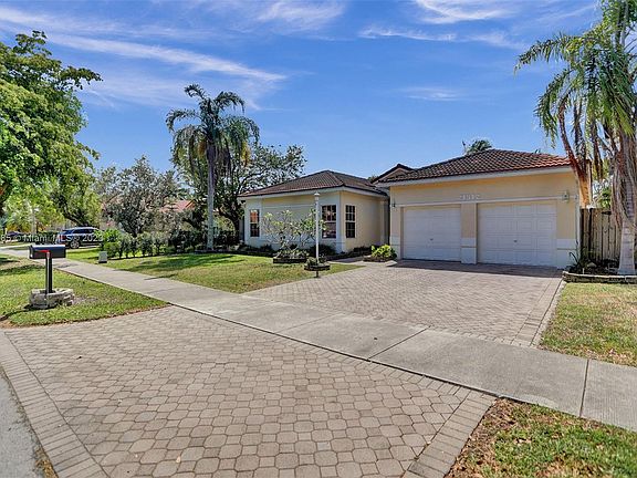 5th image of 21312 SW 92nd Ave