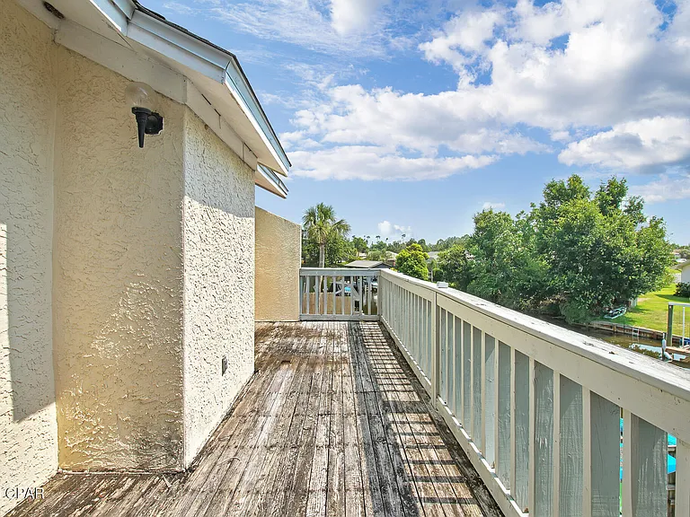 1365 Capri Dr — Photo 46