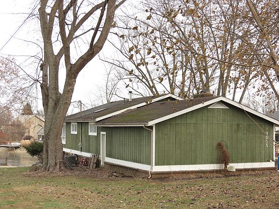 4th image of 2055 Chickasaw Dr