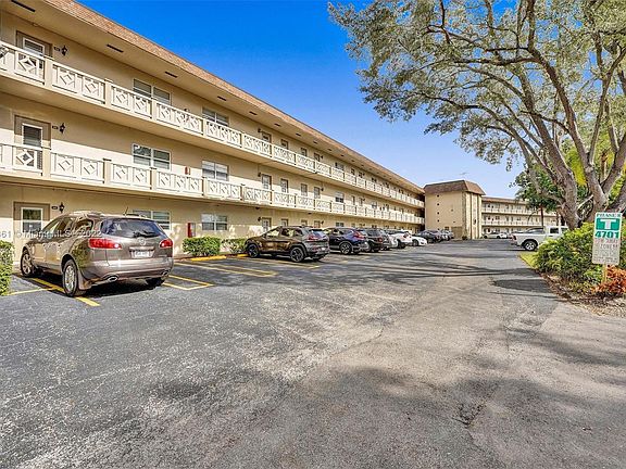 5th image of 4701 NW 34th St APT 508