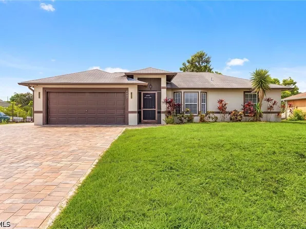4407 6th St W, Lehigh Acres, FL 33971