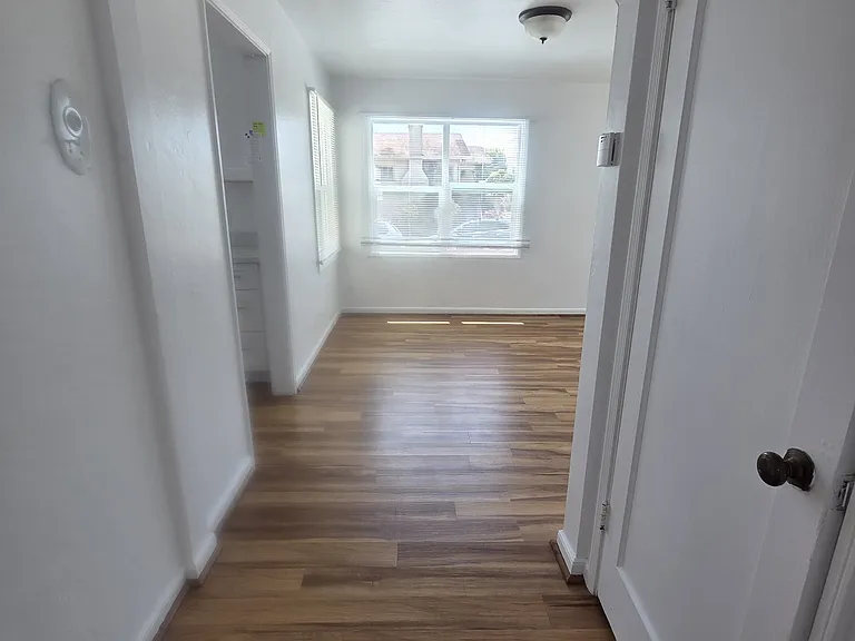 1051 Castro St #1 — Photo 4