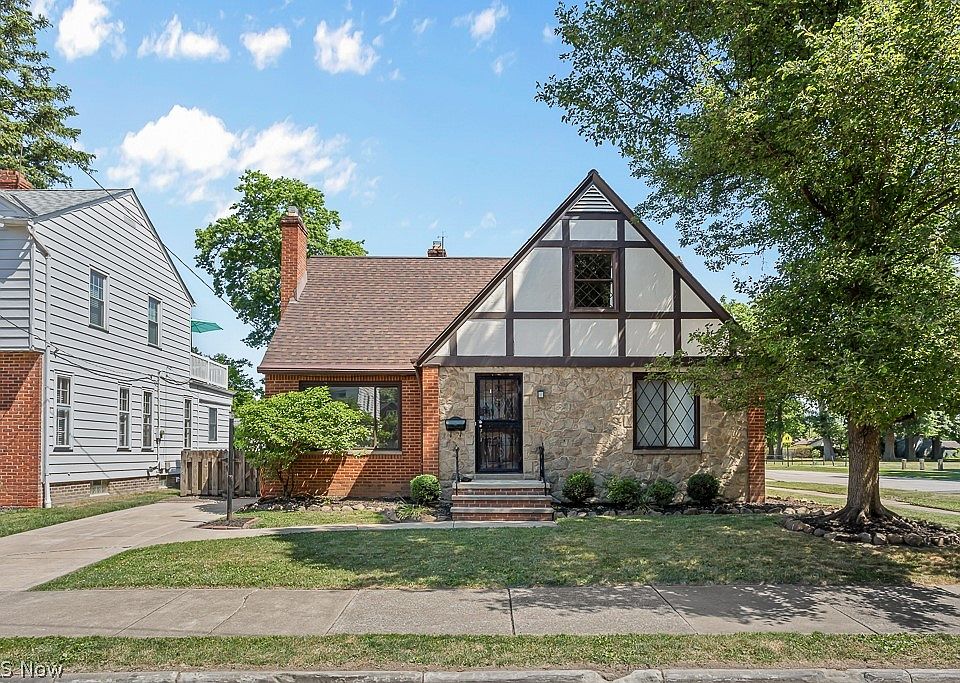 1st image of 15904 Alden Ave