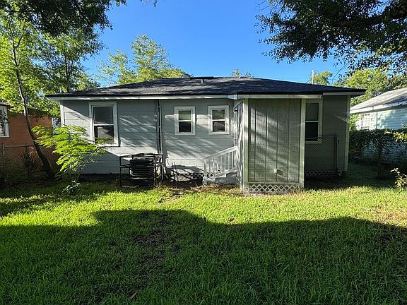 5th image of 1511 W 10th St