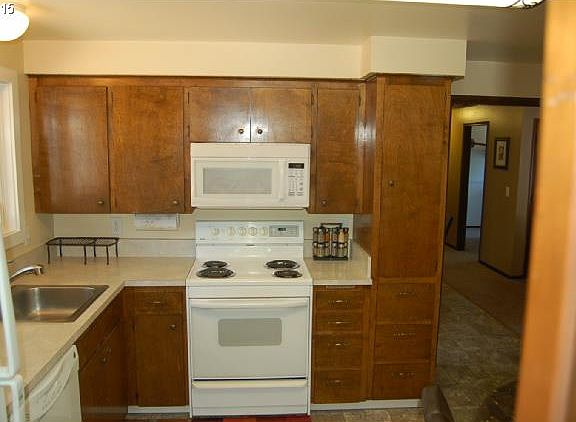 5th image of 2666 SE Golden Rod Ct
