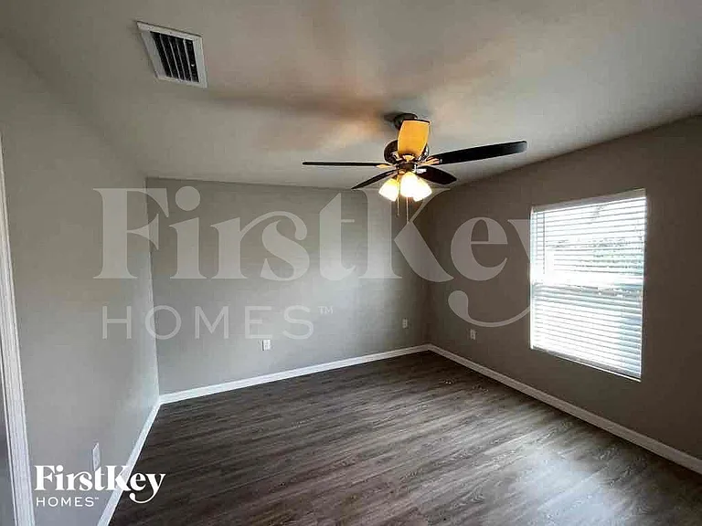 1005 NW 13th Ave — Photo 9