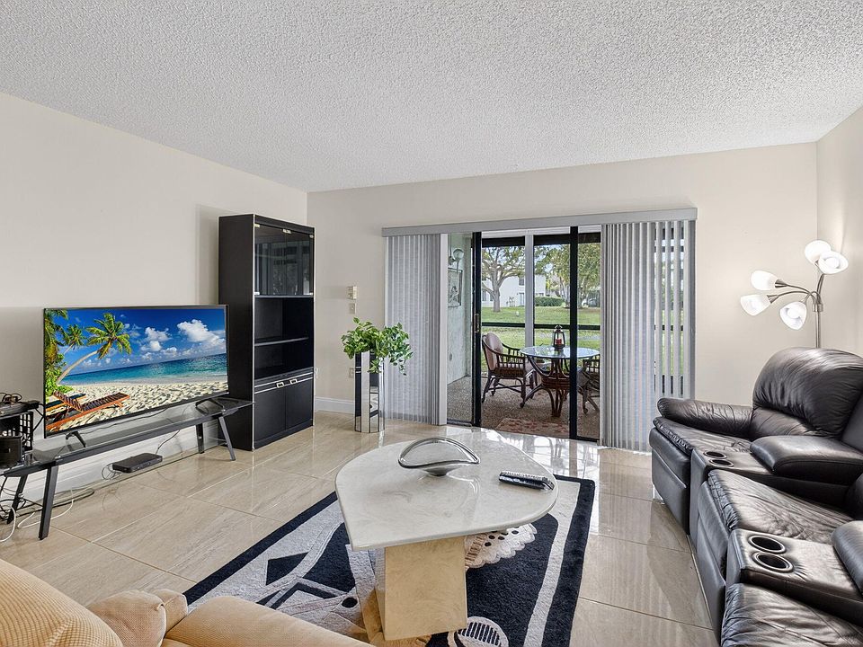 1st image of 15 Stratford Drive #C