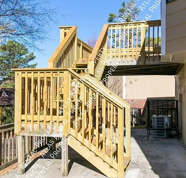 2666 Laburnum Dr — Photo 6