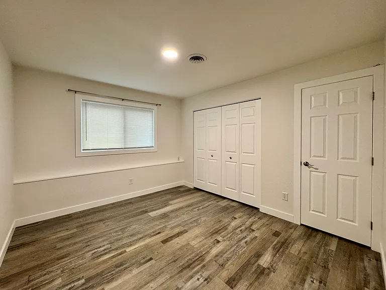 2340 Fairview Ave #2 — Photo 4