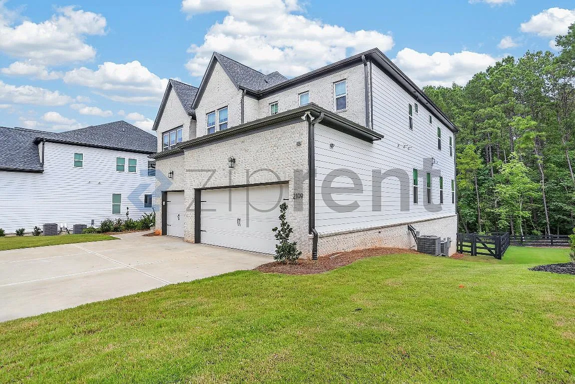 5 bed, 4.5 bath, 3797 sqft, $5,500 — Photo 3