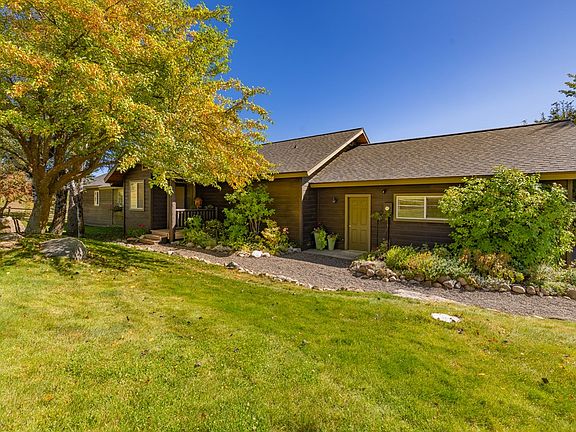 2nd image of 45 Knob Hill Dr