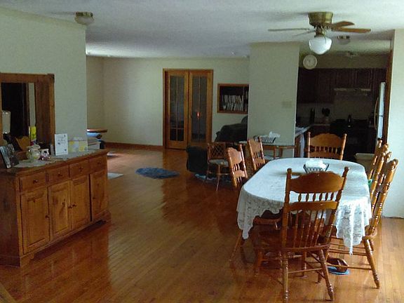 Opposite view dining, living