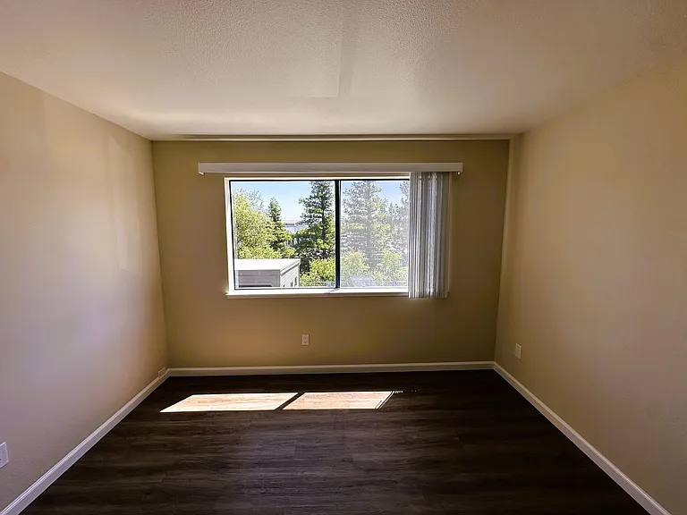 202 Mariner Way — Photo 7